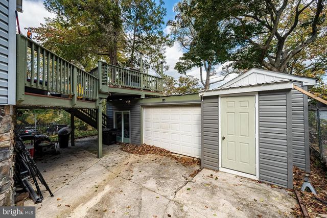 2404 POPLAR DR, Baltimore, MD 21207