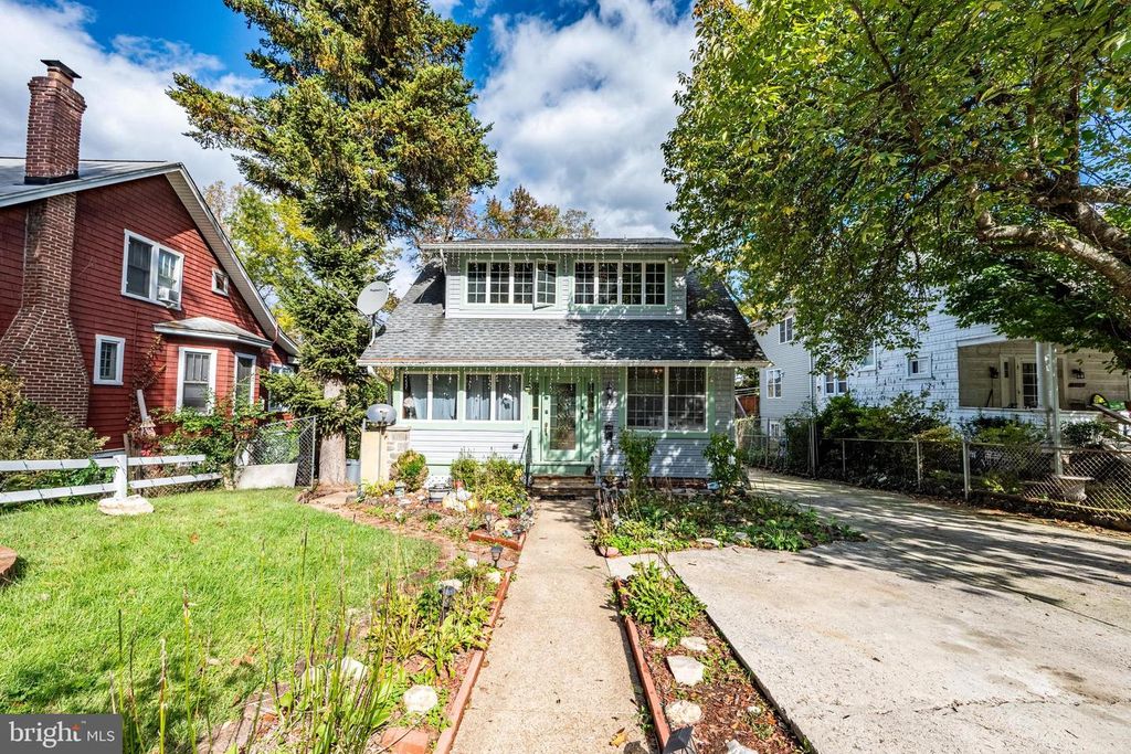 2404 POPLAR DR, Baltimore, MD 21207