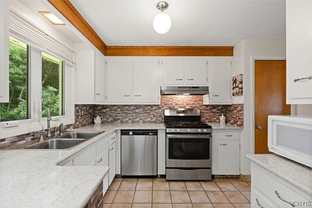510 Hillsboro Parkway, Syracuse, NY 13214