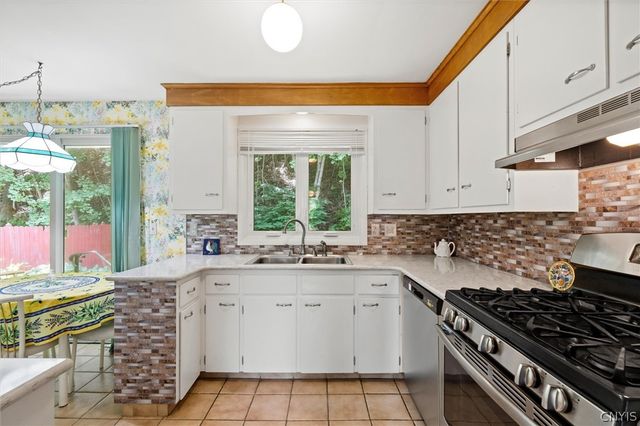 510 Hillsboro Parkway, Syracuse, NY 13214