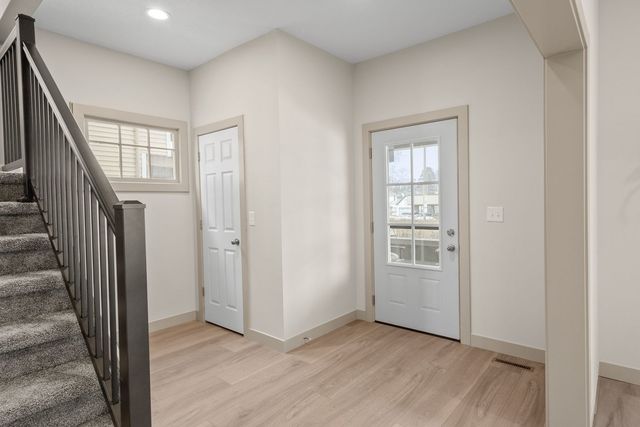 1203 W Locust Street, Davenport, IA 52804