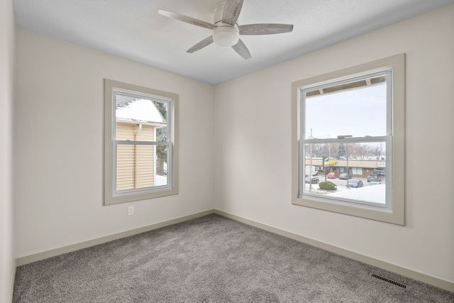 1203 W Locust Street, Davenport, IA 52804