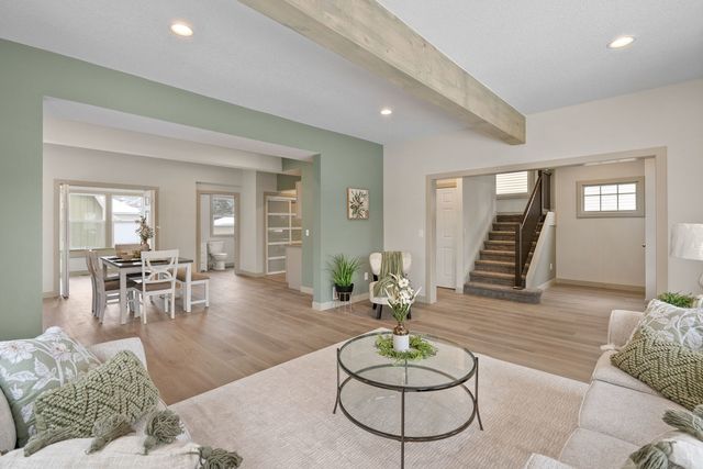 1203 W Locust Street, Davenport, IA 52804