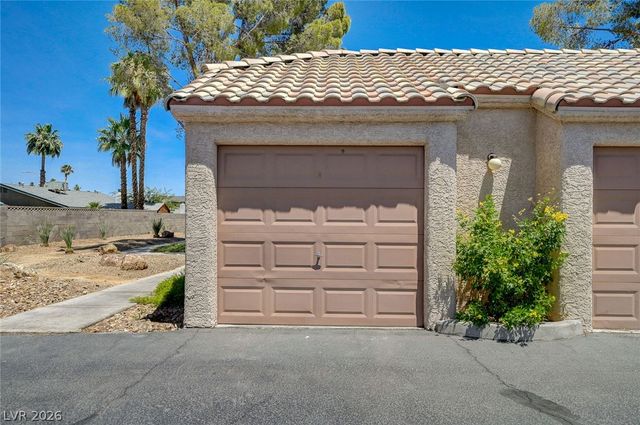 1632 North Torrey Pines Drive 101, Las Vegas, NV 89108