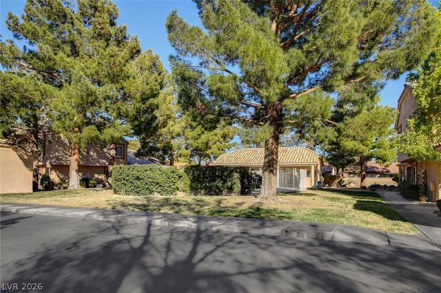 1632 North Torrey Pines Drive 101, Las Vegas, NV 89108
