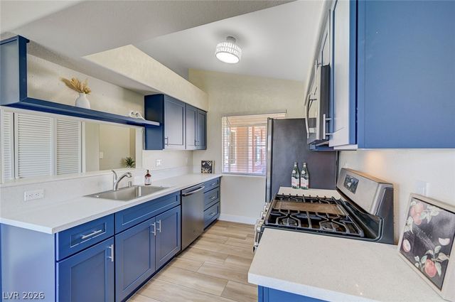 1632 North Torrey Pines Drive 101, Las Vegas, NV 89108
