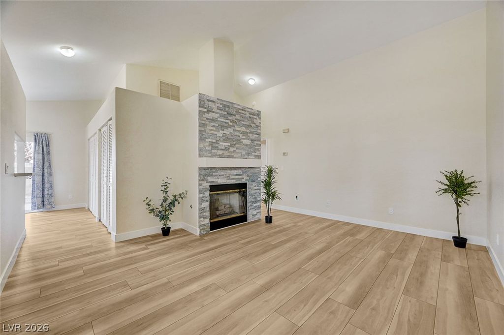 1632 North Torrey Pines Drive 101, Las Vegas, NV 89108