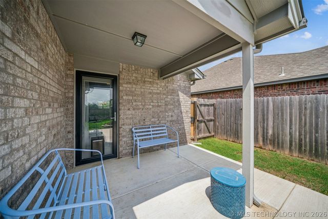 12213 N 131st Avenue E, Collinsville, OK 74021