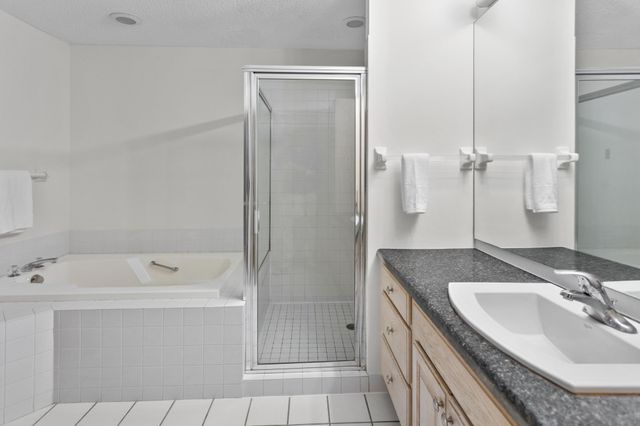 2260 Sherwood Court, Minnetonka, MN 55305