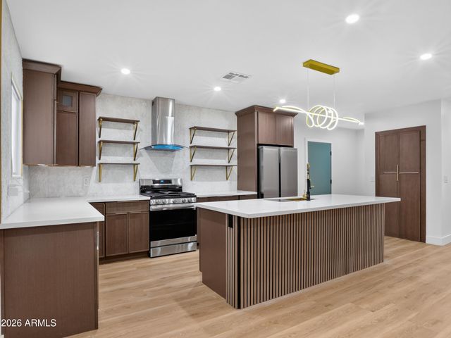 3202 W GARFIELD Street, Phoenix, AZ 85009