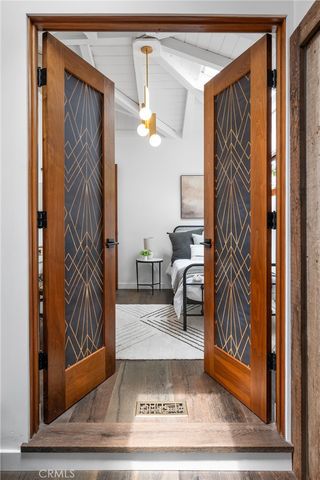918 3rd Street, Hermosa Beach, CA 90254