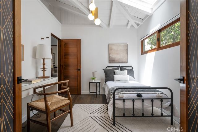 918 3rd Street, Hermosa Beach, CA 90254