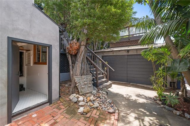 918 3rd Street, Hermosa Beach, CA 90254