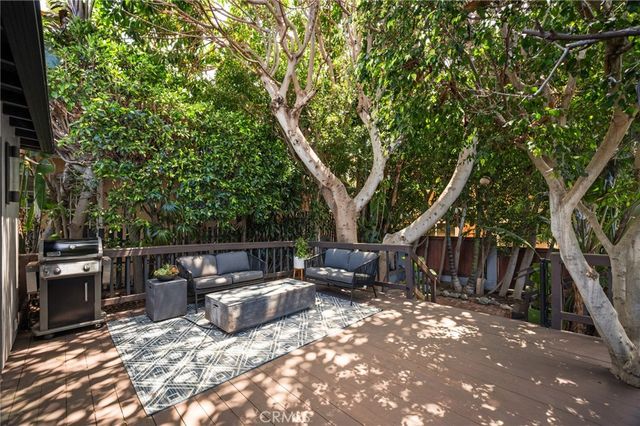 918 3rd Street, Hermosa Beach, CA 90254