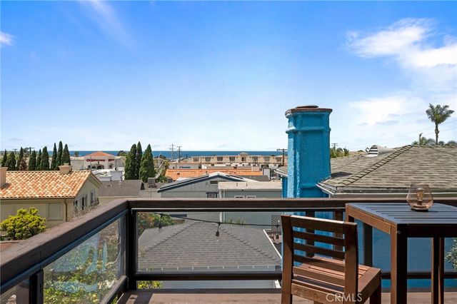 918 3rd Street, Hermosa Beach, CA 90254