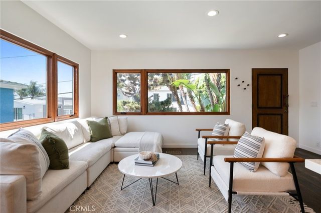918 3rd Street, Hermosa Beach, CA 90254