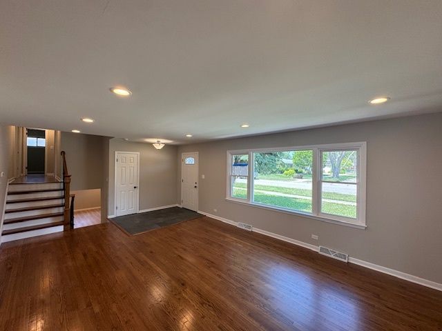 535 FLORIAN Drive, Des Plaines, IL 60016