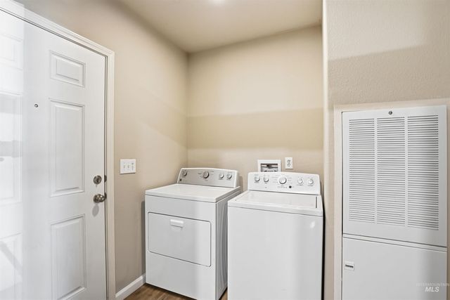 352 & 374 E E Idaho St, Middleton, ID 83644