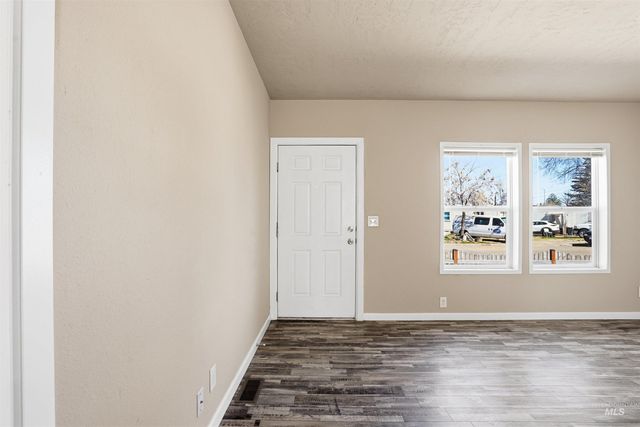 352 & 374 E E Idaho St, Middleton, ID 83644