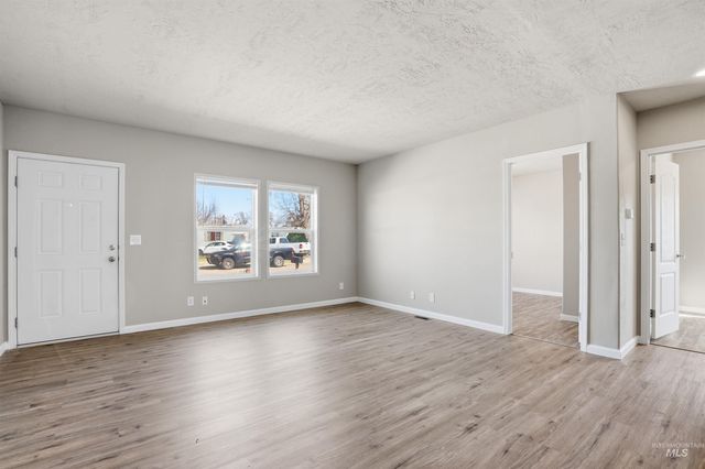 352 & 374 E E Idaho St, Middleton, ID 83644