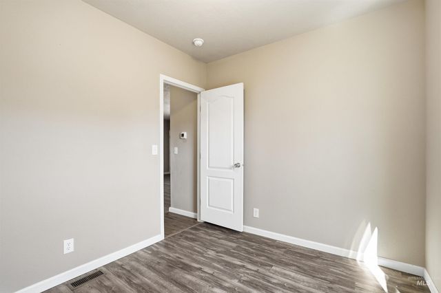 352 & 374 E E Idaho St, Middleton, ID 83644