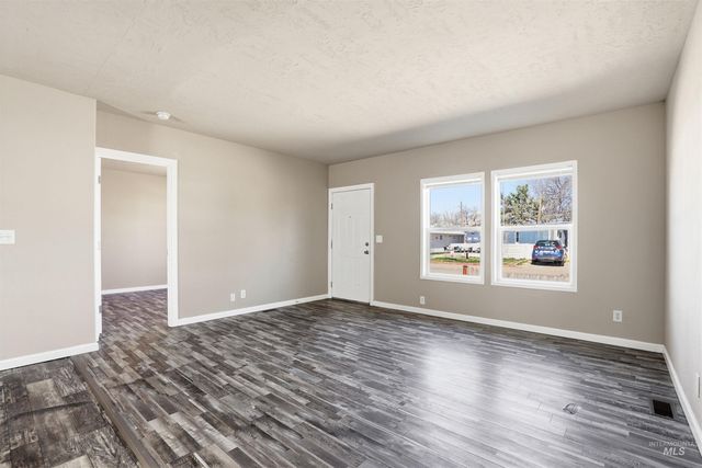 352 & 374 E E Idaho St, Middleton, ID 83644