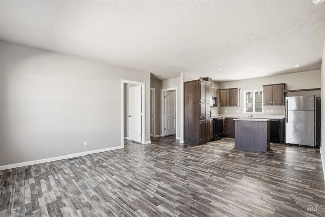 352 & 374 E E Idaho St, Middleton, ID 83644