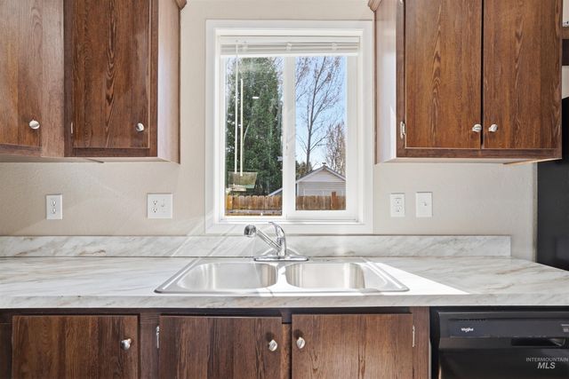 352 & 374 E E Idaho St, Middleton, ID 83644