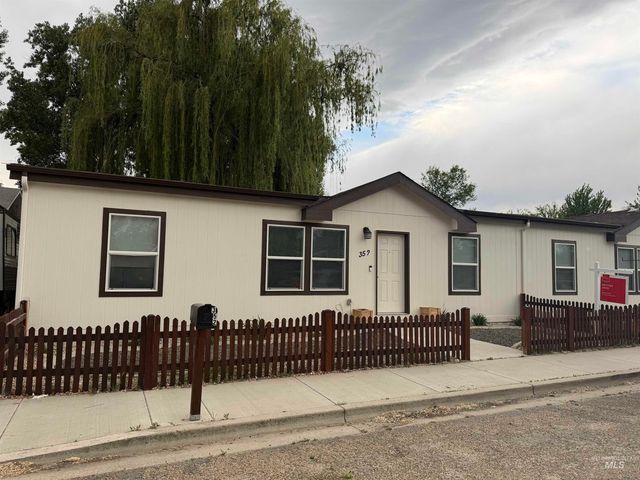352 & 374 E E Idaho St, Middleton, ID 83644