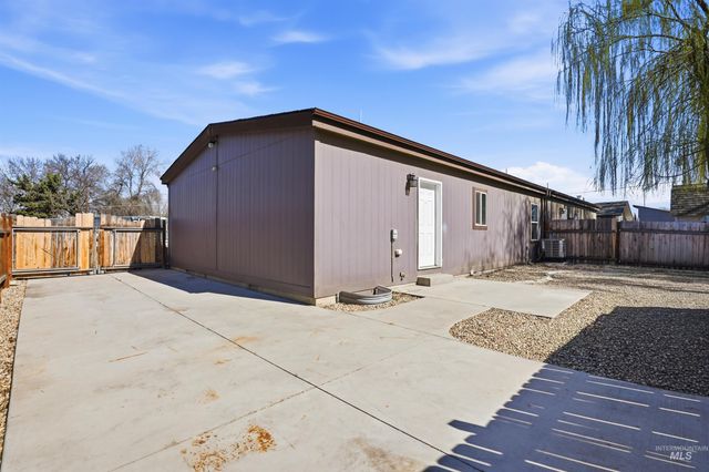 352 & 374 E E Idaho St, Middleton, ID 83644