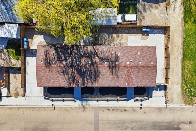 352 & 374 E E Idaho St, Middleton, ID 83644