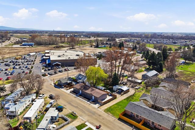 352 & 374 E E Idaho St, Middleton, ID 83644