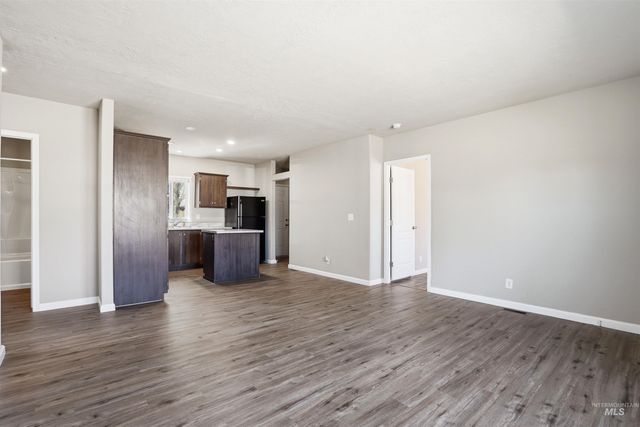 352 & 374 E E Idaho St, Middleton, ID 83644