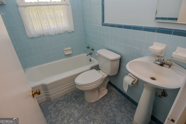 109 Pine Avenue SW, Griffin, GA 30224