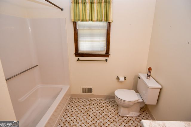 109 Pine Avenue SW, Griffin, GA 30224