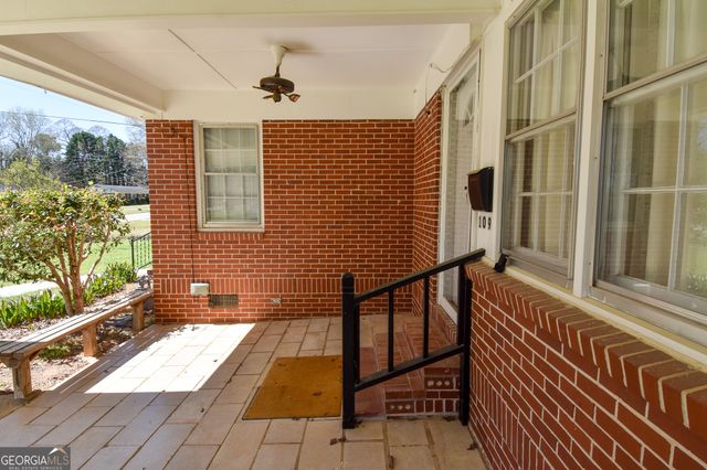 109 Pine Avenue SW, Griffin, GA 30224