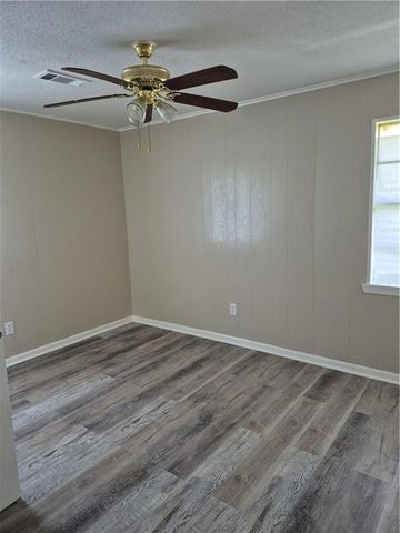 422 GREENFIELD Drive, Alexandria, LA 71302