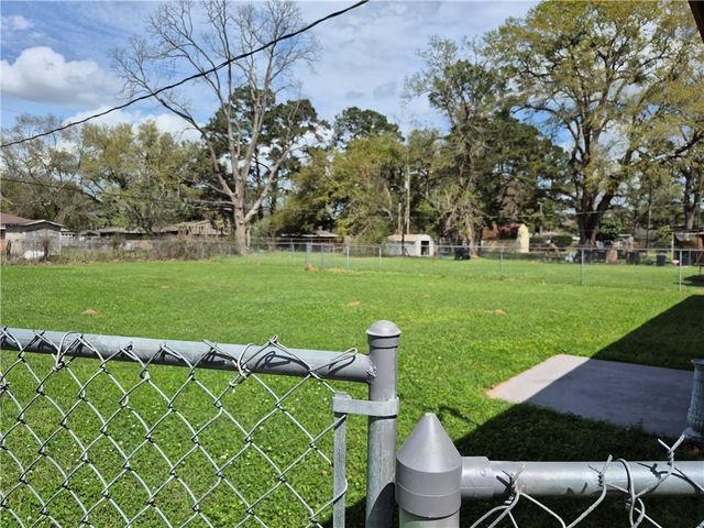 422 GREENFIELD Drive, Alexandria, LA 71302