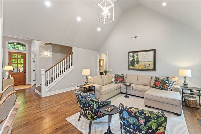 5204 SW Ridge Mont Road, Bentonville, AR 72713