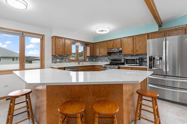 13412 Le Claire Avenue, Crestwood, IL 60418