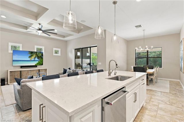 9440 Whooping Crane WAY, Naples, FL 34120