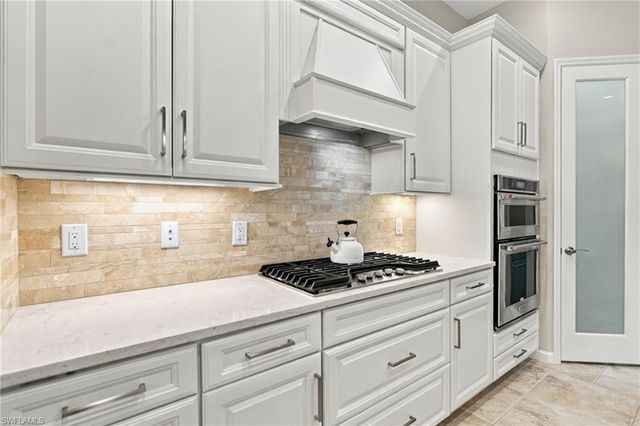 9440 Whooping Crane WAY, Naples, FL 34120