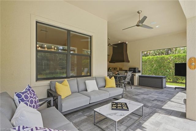 9440 Whooping Crane WAY, Naples, FL 34120