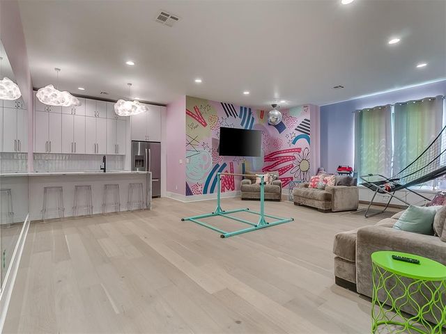 8225 SW 109th Terrace, Oklahoma City, OK 73173