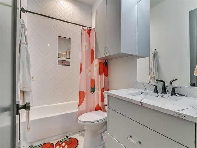 8225 SW 109th Terrace, Oklahoma City, OK 73173