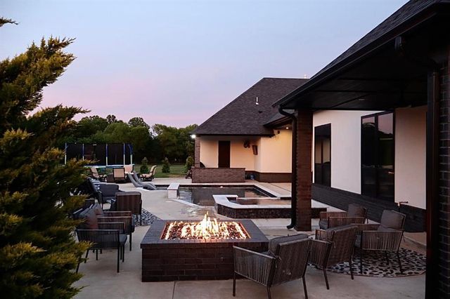 8225 SW 109th Terrace, Oklahoma City, OK 73173