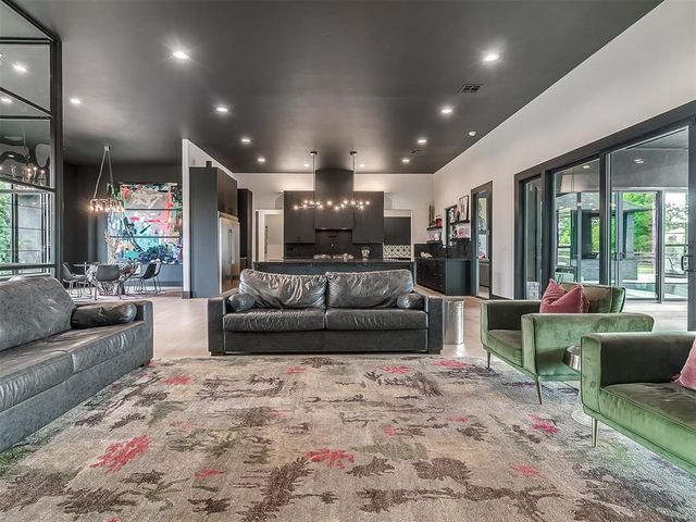 8225 SW 109th Terrace, Oklahoma City, OK 73173