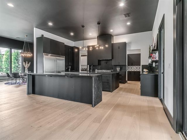 8225 SW 109th Terrace, Oklahoma City, OK 73173