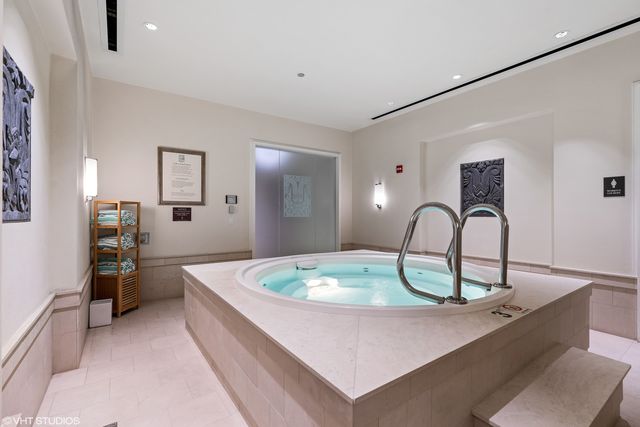 159 E WALTON Place 6B, Chicago, IL 60611