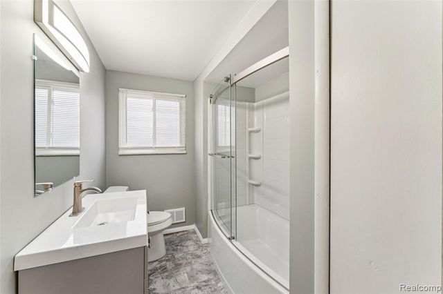 3140 Van Zandt Road, Waterford, MI 48329